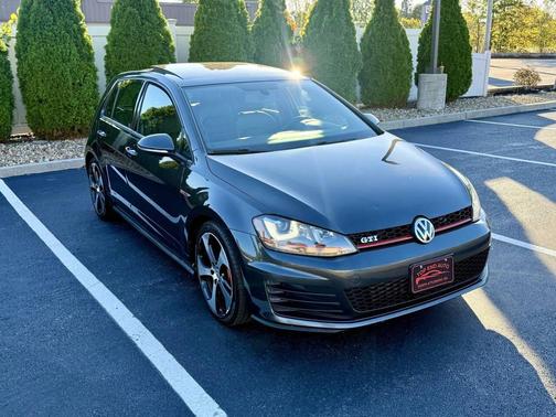 2015 Volkswagen Golf GTI 2.0T SE 4-Door