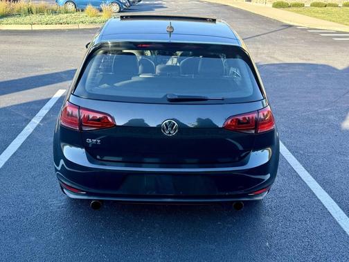 2015 Volkswagen Golf GTI 2.0T SE 4-Door