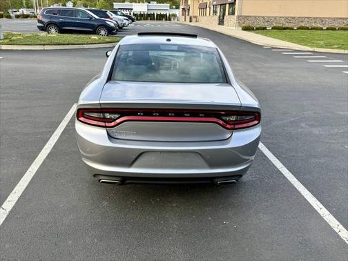 2016 Dodge Charger SE