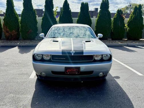 2009 Dodge Challenger SE