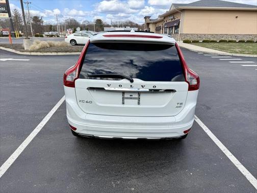 2015 Volvo XC60 T5 Platinum