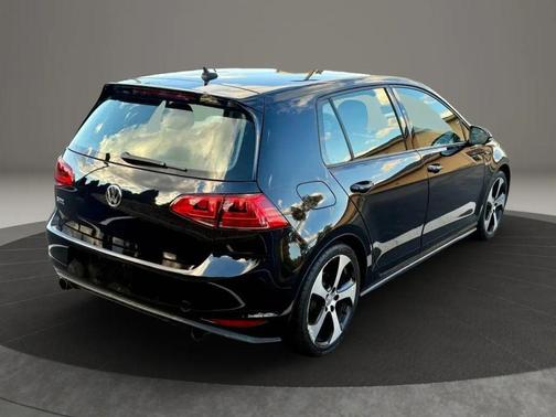 2016 Volkswagen Golf GTI 2.0T S 4-Door
