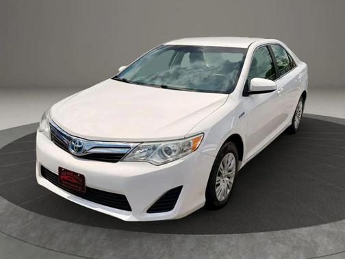 Super White 2012 Toyota Camry Hybrid LE