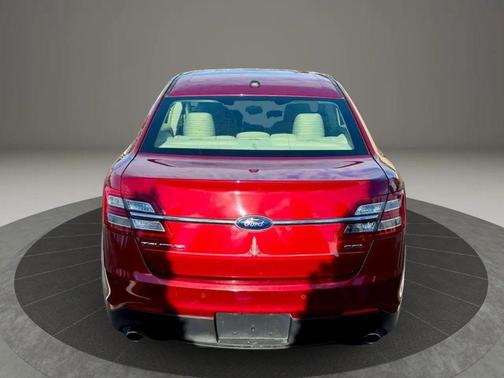 2013 Ford Taurus SEL