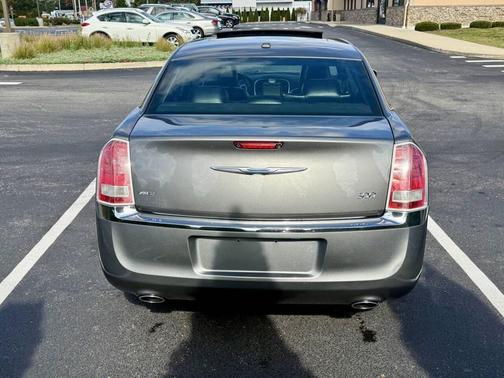 2012 Chrysler 300 Limited