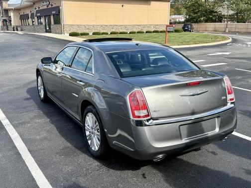 2012 Chrysler 300 Limited