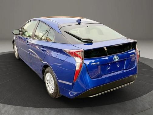 2016 Toyota Prius Two