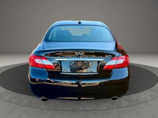 Black 2013 INFINITI M37x Base