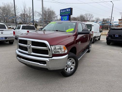 2017 RAM 2500 Tradesman Crew Cab 4x4 6'4' Box