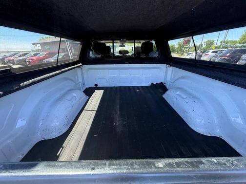 Bright White Clearcoat 2017 RAM 2500 Tradesman Crew Cab 4x4 6'4' Box
