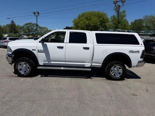 Bright White Clearcoat 2017 RAM 2500 Tradesman Crew Cab 4x4 6'4' Box
