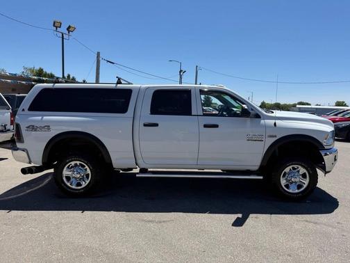 Bright White Clearcoat 2017 RAM 2500 Tradesman Crew Cab 4x4 6'4' Box