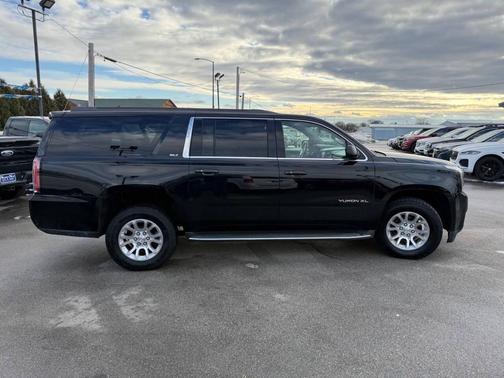 2016 GMC Yukon XL SLT