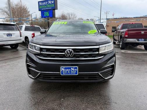 Deep Black Pearl 2022 Volkswagen Atlas 3.6L SEL