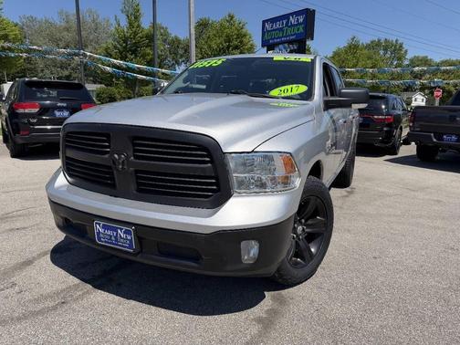 Bright Silver Metallic Clear Coat 2017 RAM 1500 SLT