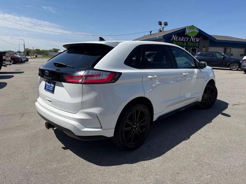 Star White Metallic Tri-Coat 2022 Ford Edge ST Line