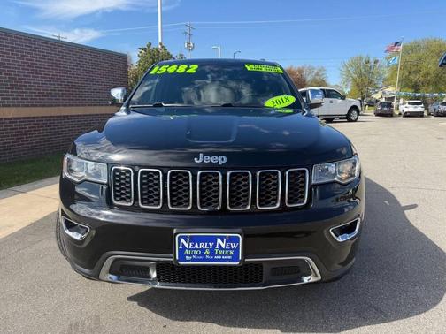 Diamond Black Crystal Pearlcoat 2018 Jeep Grand Cherokee Limited