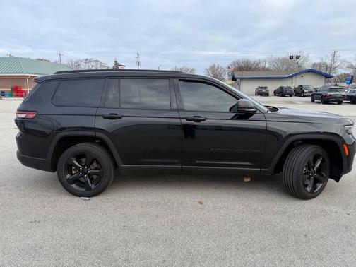 2022 Jeep Grand Cherokee L Altitude
