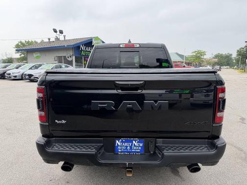Diamond Black Crystal Pearlcoat 2020 RAM 1500 Rebel