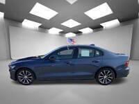 2022 Volvo S60 T5 Momentum
