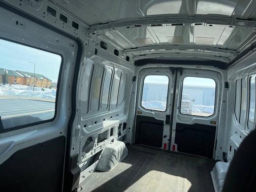 2018 Ford Transit-250 Base