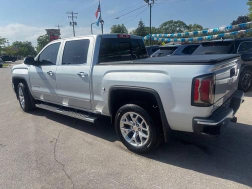 Quicksilver Metallic 2017 GMC Sierra 1500 SLT