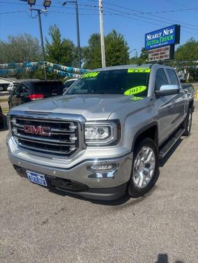 Quicksilver Metallic 2017 GMC Sierra 1500 SLT