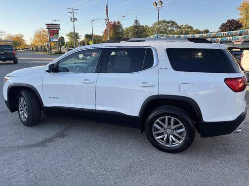 Summit White 2019 GMC Acadia SLE-2