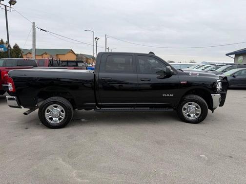 2020 RAM 2500 Tradesman Crew Cab 4x4 6'4' Box