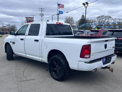 Bright White Clear Coat 2019 RAM 1500 Express