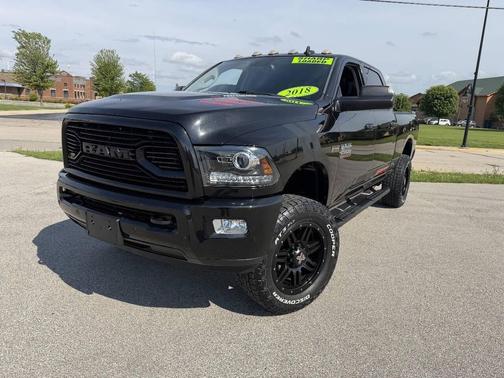 Brilliant Black Crystal Pearl Coat 2018 RAM 2500 Laramie 4x4 4dr Crew Cab 6.3 ft. SB Pickup