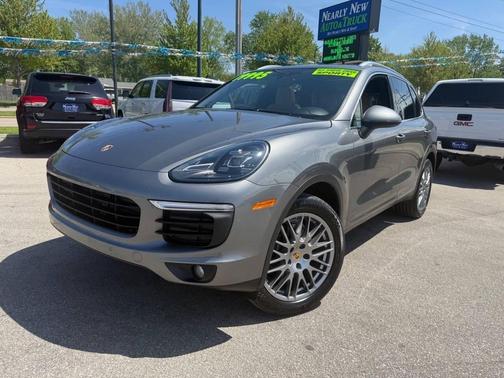 Meteor Grey Metallic 2017 Porsche Cayenne Cayenne