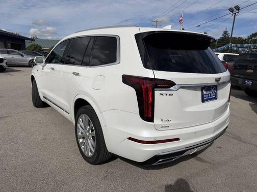 Crystal White Tricoat 2020 Cadillac XT6 Premium Luxury AWD