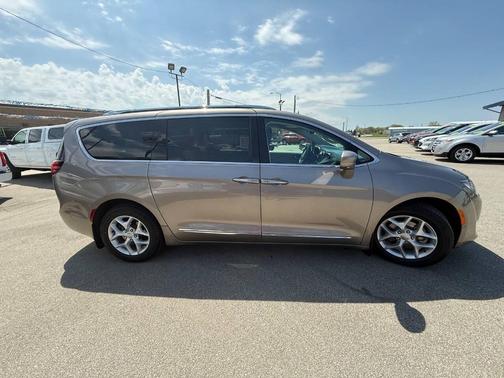 Molten Silver 2017 Chrysler Pacifica Touring-L