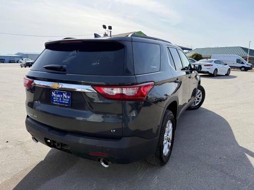 Graphite Metallic 2019 Chevrolet Traverse LT Cloth