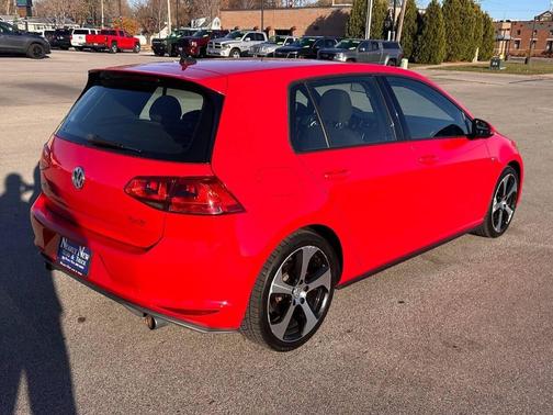 2017 Volkswagen Golf GTI 2.0T S 4-Door