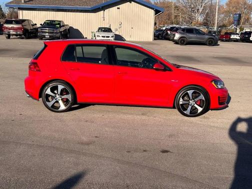 2017 Volkswagen Golf GTI 2.0T S 4-Door