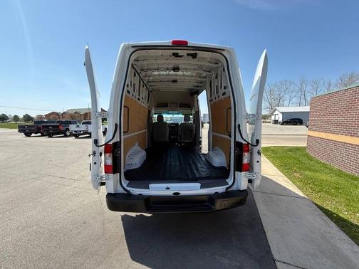 Glacier White 2019 Nissan NV Cargo NV2500 HD SV V6