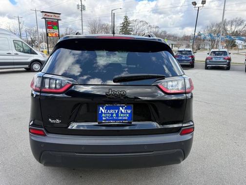 Diamond Black Crystal Pearlcoat 2021 Jeep Cherokee Latitude Plus