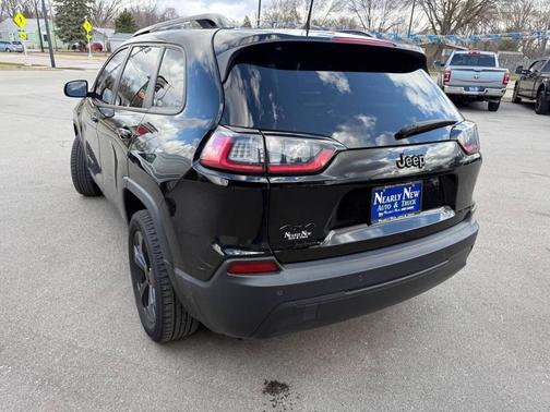 Diamond Black Crystal Pearlcoat 2021 Jeep Cherokee Latitude Plus