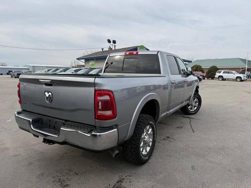 2020 RAM 2500 Laramie Crew Cab 4x4 6'4' Box
