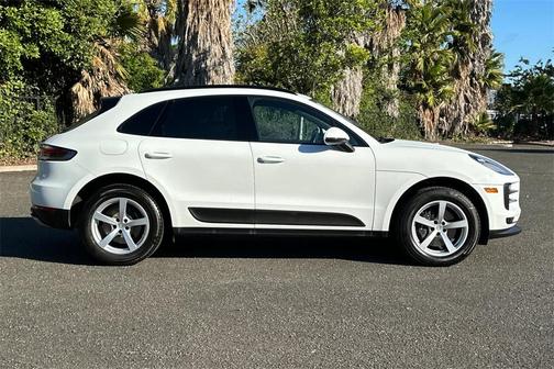2021 Porsche Macan Base