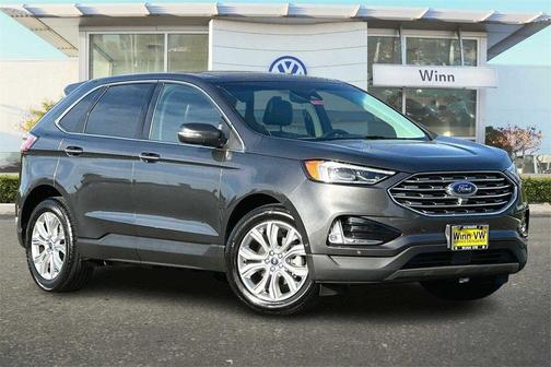 Photo 2 of 34 of 2020 Ford Edge Titanium