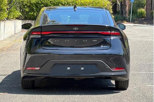 2023 Toyota Prius LE