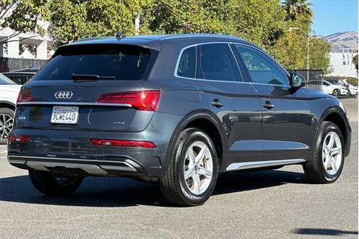 2023 Audi Q5 40 Premium
