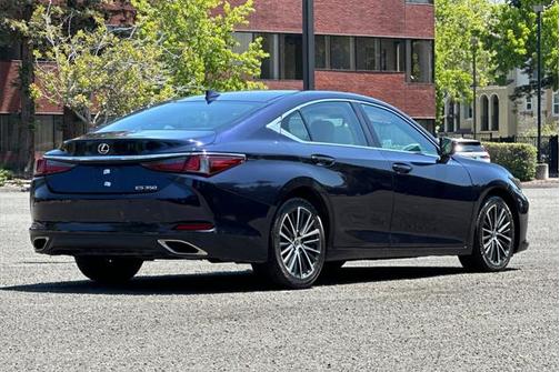 2022 Lexus ES 350 Base