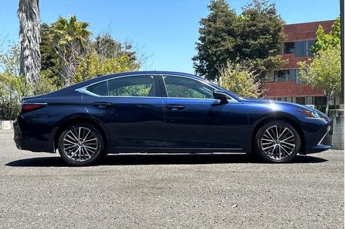 2022 Lexus ES 350 Base