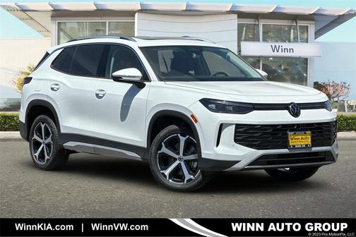2025 Volkswagen Tiguan 2.0T SE 4MOTION