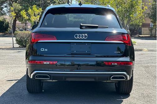 2023 Audi Q5 45 S line Premium