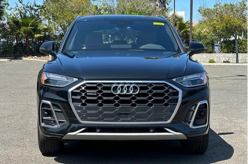 2023 Audi Q5 45 S line Premium